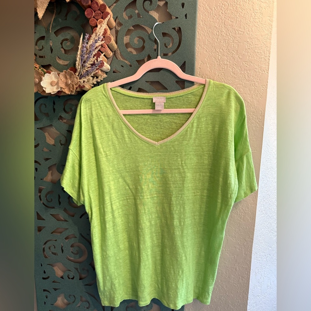 Chico's Bright Green V-Neck Short Sleeve Top